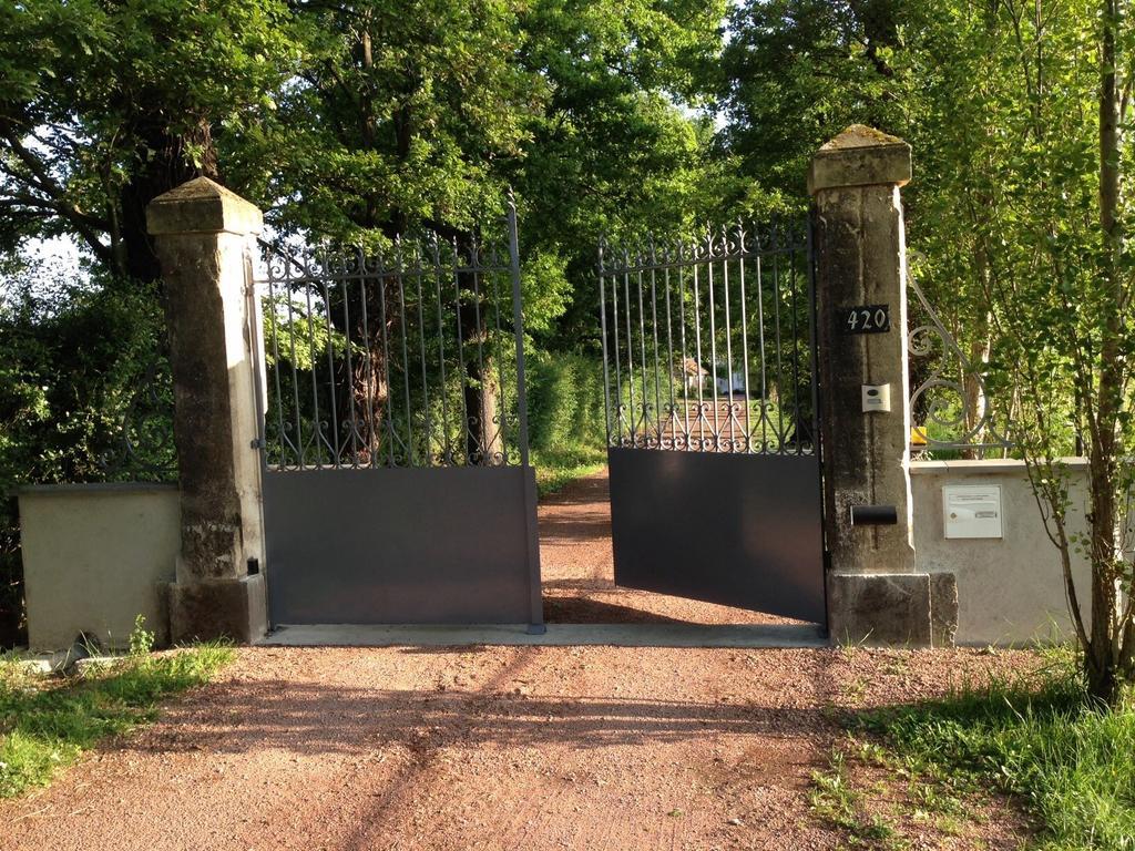 Domaine D'Aromm - Chambres D'Hotes & Gites - Piscine, Etangs & Animaux - Au Calme Ouches Exterior photo